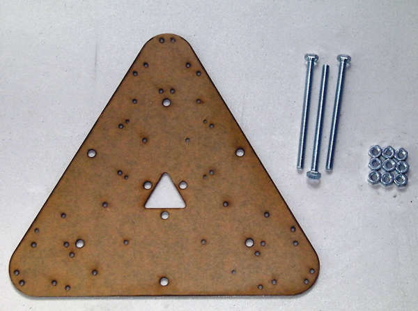 Triangular Upper Deck  - Small IG32