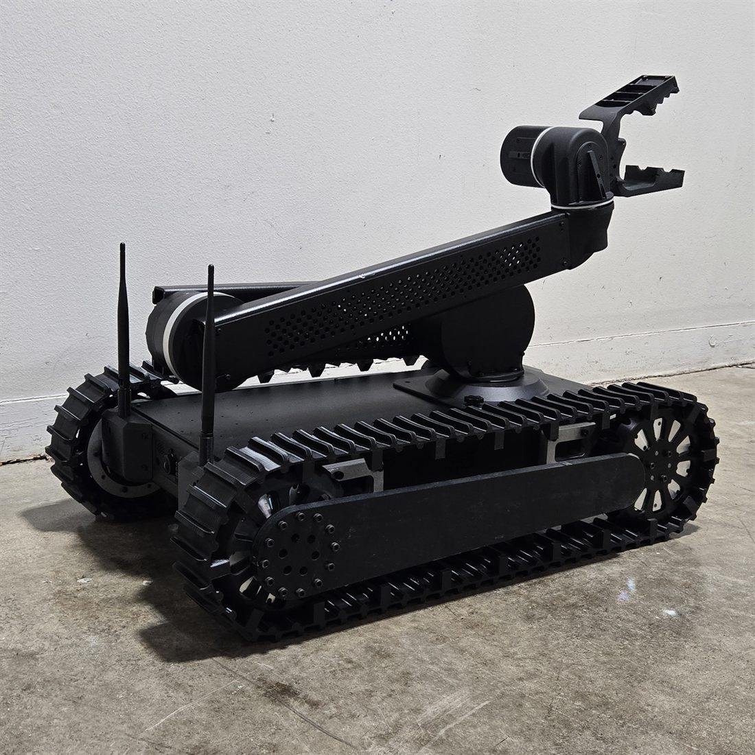 Three-quarter view of the Bulldog tracked chassis