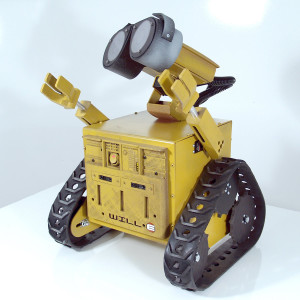 Tech Thursday #019: A Fun Tracked Robot with a Arduino